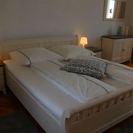 House Nona 茨里克韦尼察